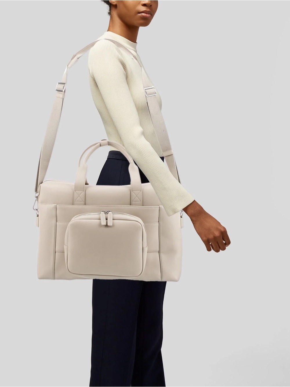 Monos Metro Duffel Bag - Neutrals Luggage and Travel Bag 18”x12”x7”
(Jul 026)